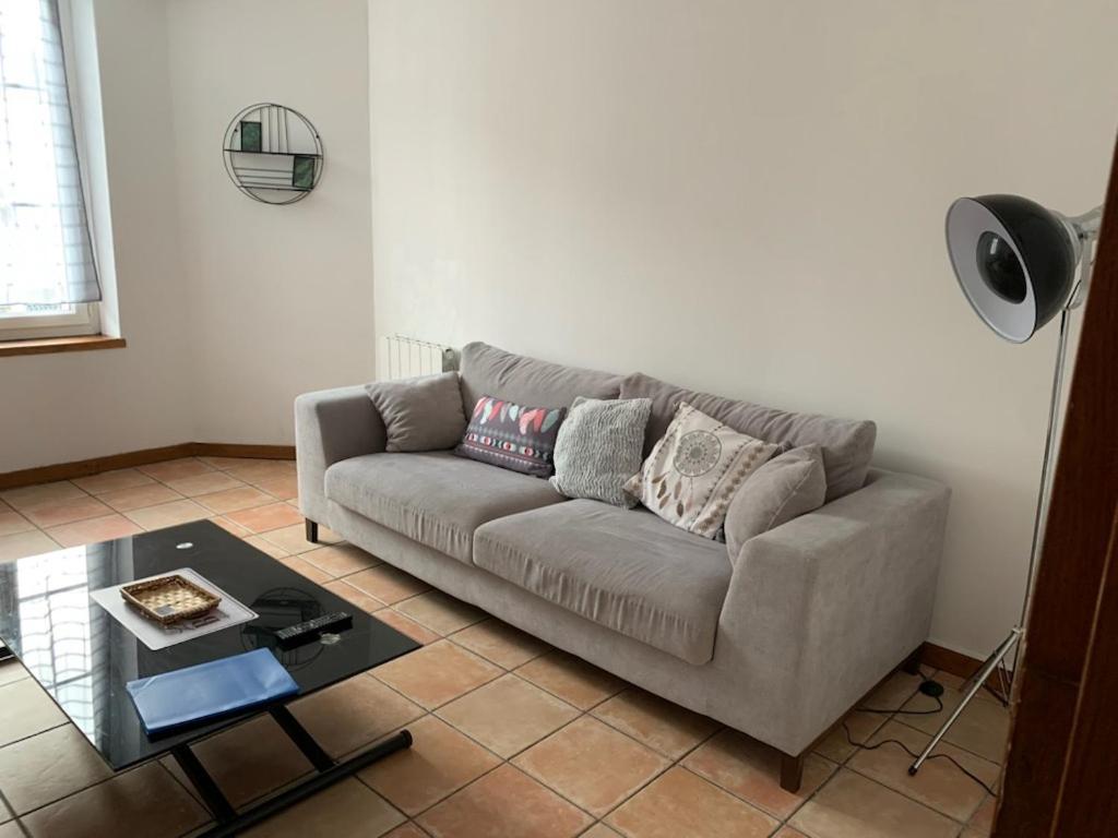 Appartement Avec Terrasse Gien Buitenkant foto